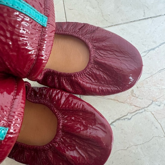 Tieks 10 Ruby Red Patent Leather Shoes - Picture 6 of 9